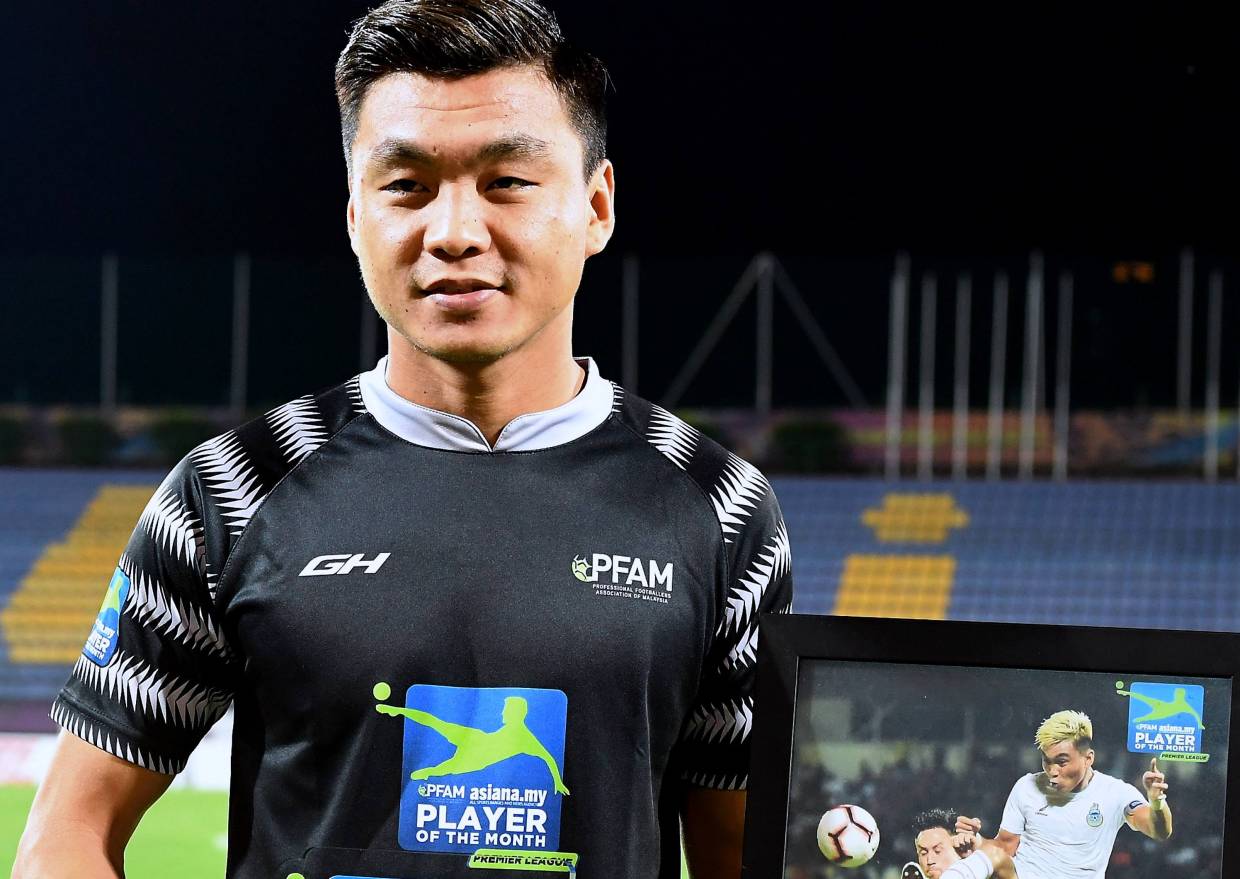 Football Nothing Raw About Rhinos As Captain Leads Them Into Battle The Star