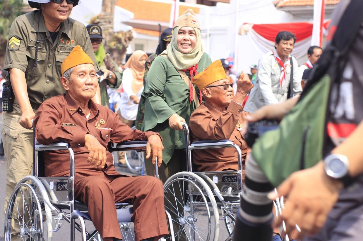 Army veterans were invited to join in and march during the celebrations.