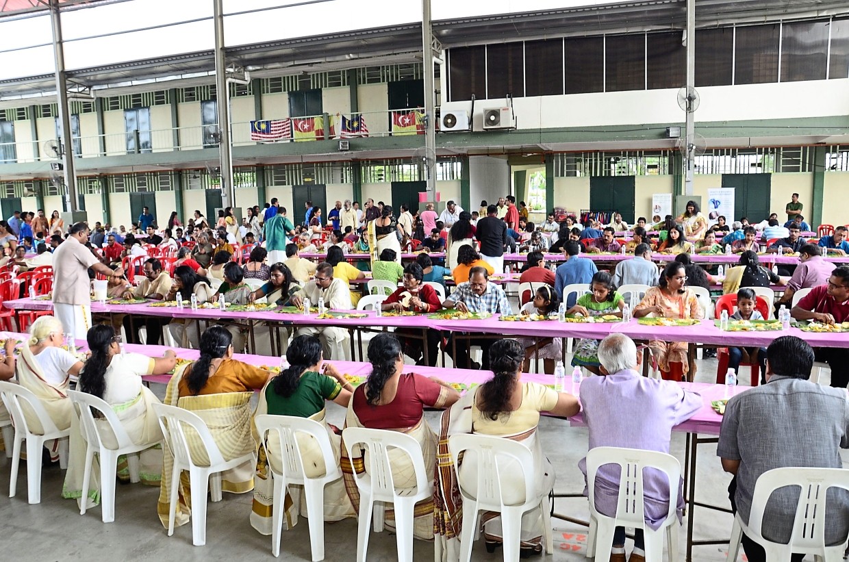 Generosity Overflows At Onam Feast The Star