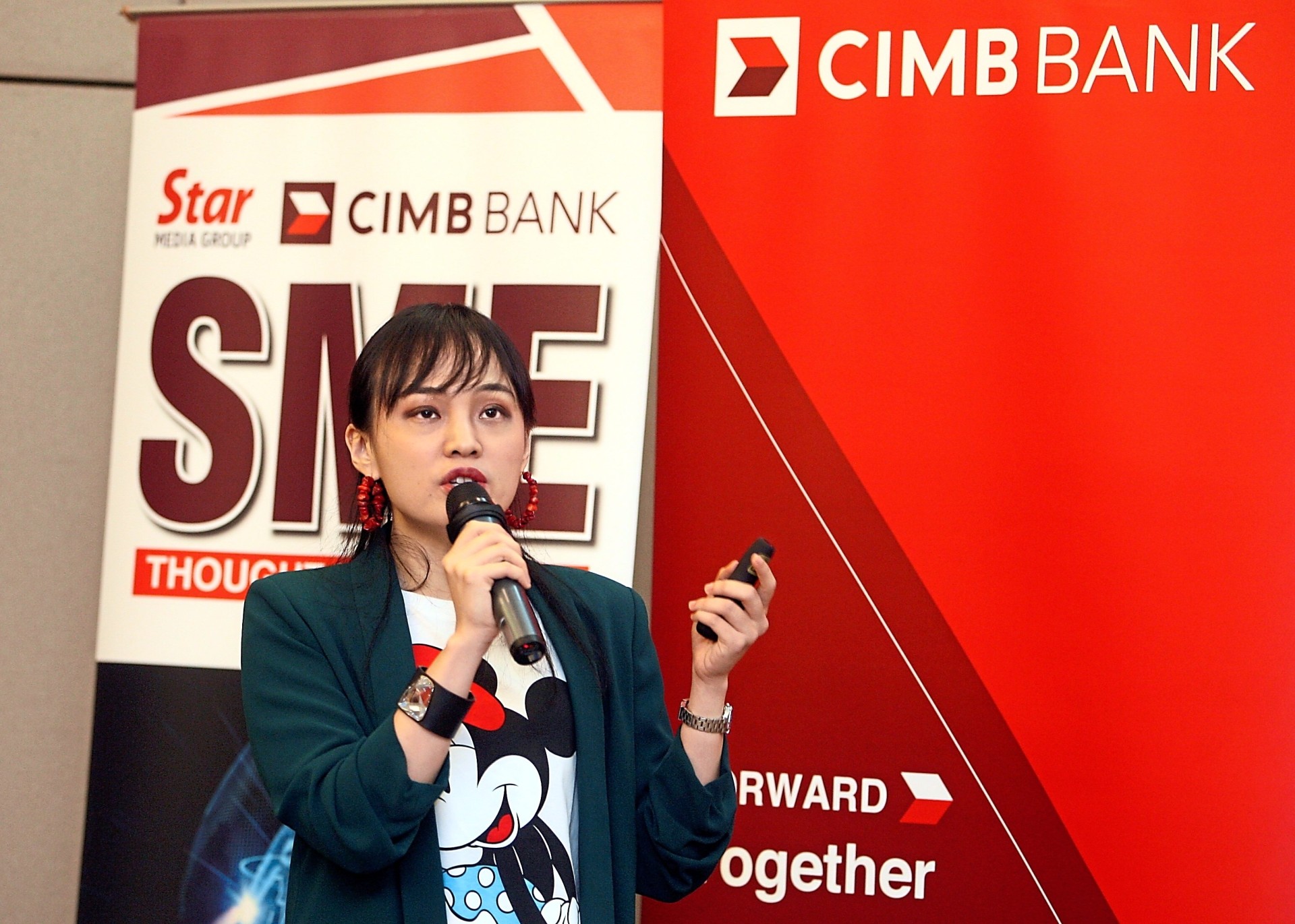 Ng delivering her talk at the SME Thought Leadership Tea Talk #3.