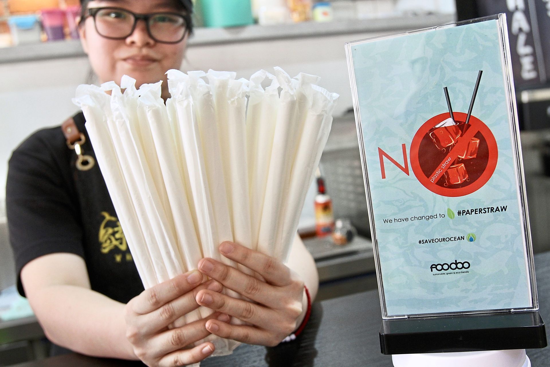 Whale Tea offers paper straws as alternative to plastic ones.