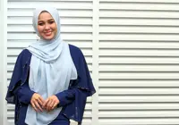 Emma Maembong gets hitched