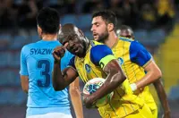 Dickson now sings praises of young Elephants