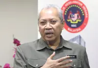 Two meals a day for S'gor, Malayan Mansion residents including foreigners