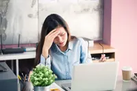 What triggers migraine?