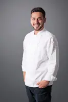 Ramadan bazaar home-cooked edition: Celebrity chef Nik Michael Imran's roti john recipe