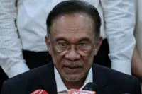 Mere ‘sandiwara’ or is Anwar really on the comeback?