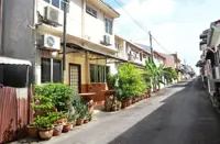 No provision for barriers behind houses