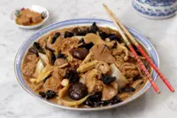 Making Lor Hon Jai is an annual CNY tradition for this Malaysian family