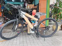Malaysian mother of one has over 20 years' experience in repairing bicycles