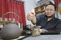 Helping people chart their   paths in his unique way