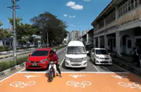 ‘Mind the orange boxes’