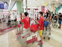 Customers limited to two hours at retail premises from May 25, says Consumer Affairs Minister