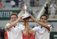 Tennis-France's Mahut and Herbert clinch another French Open doubles title