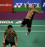 Former Olympics champ Markis dies after collapsing while playing badminton