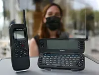 The grandaddy of all smartphones: Nokia's Communicator 9000 turns 25