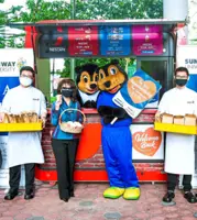 Coffee and cupcake welcome for returning students
