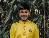 Malaysian artiste Karl Shafek once poured petrol on himself when he had depression