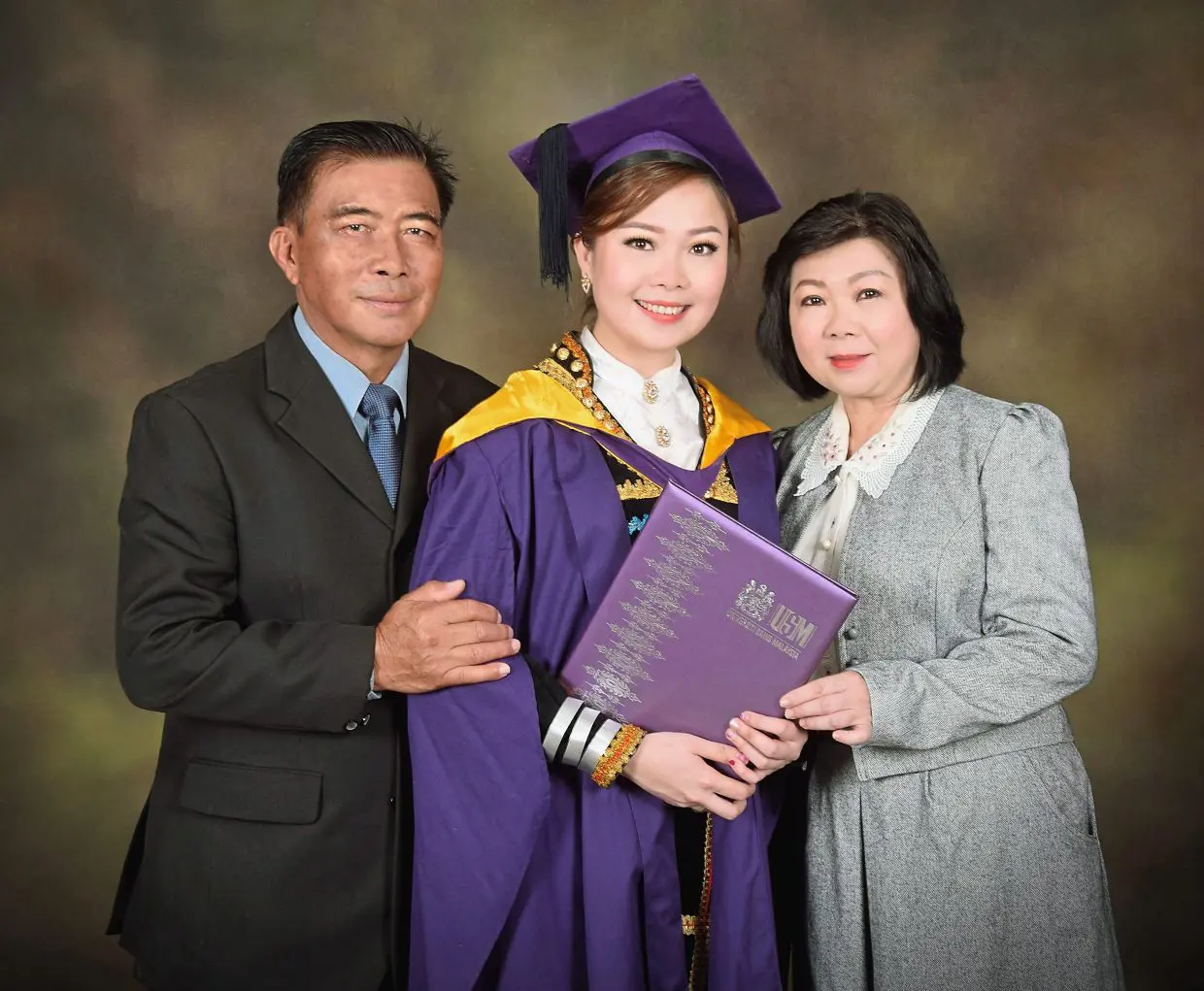 graduation dress malaysia PHOTOS] These Are The 7 Most Beautiful University Convocation Robes In  Malaysia