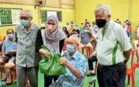 Food aid for 700 needy Chenderiang families