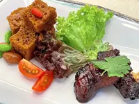 Enjoy Shanghai-themed dishes with Sichuan Negroni cocktail