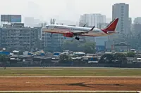 Startup airline may use stock options to get staff