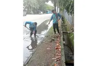 Authorities, residents start flood clean-up in Klang