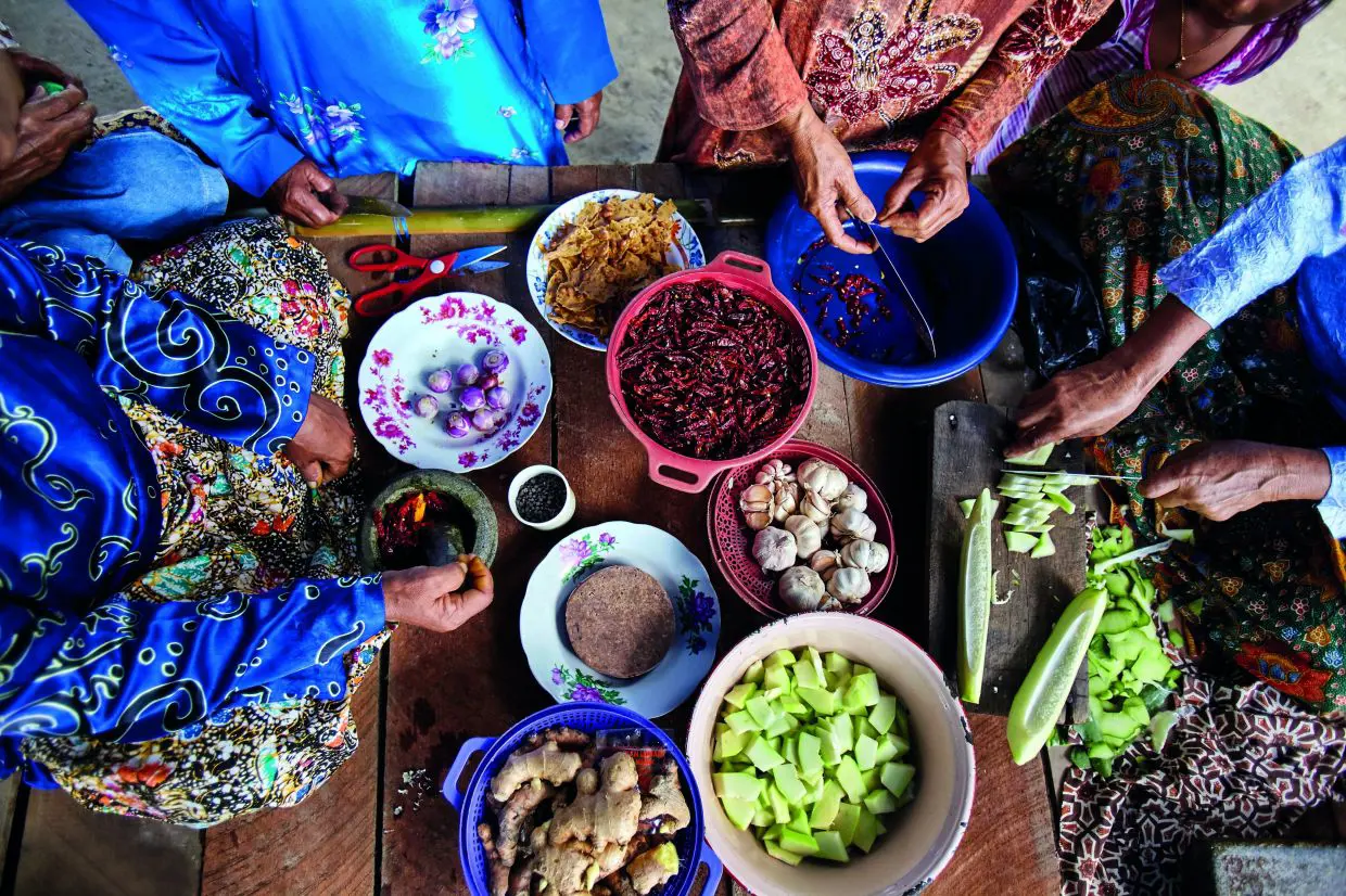 Local Food in Brunei | Safari Sutra Holidays Malay cuisine Brunei Darussalam — local food for Indian travellers on Brunei holiday packages