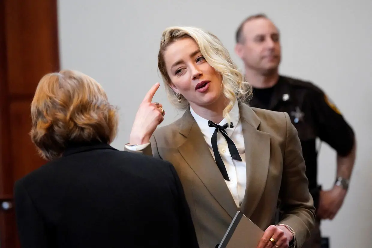 Amber Heard lost US$50mil due to Johnny Depp abuse hoax claims, expert  says | The Star