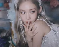 K-pop singer Chungha shares 'real stories' on new LP ‘Bare&Rare Pt.1’