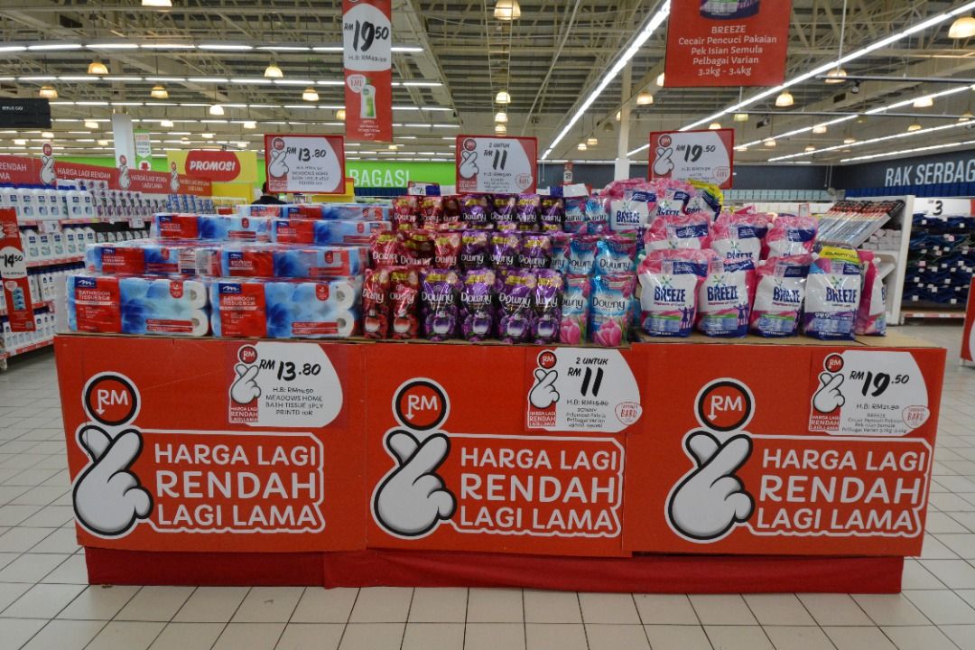 Look out for the finger heart icon when you shop at Giant or Giant Mini stores for the low-priced items.