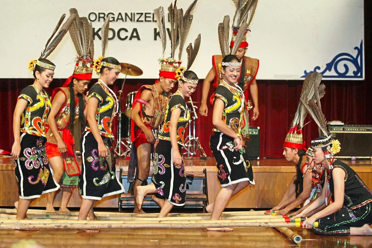 Tourists are often fascinated by the Magunatip dance, which utilises bamboo poles.