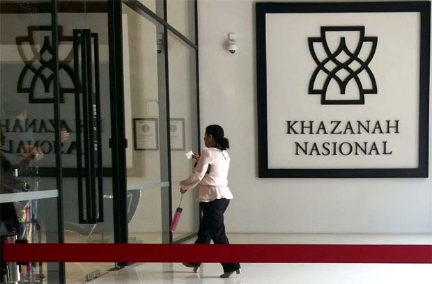 Back-of-the-envelope calculations show that Khazanah’s investment has grown over the course of 11 years to a stake worth RM1.09bil (RM366mil realised during the pre-IPO offer for sale and RM725mil value of the current 11.8% holding). When the IPO of Farm Fresh successfully concluded, Loi sent out dinner invitations to some of the senior leaders of Khazanah, as he felt a sense of gratitude to them for believing in him and giving him the opportunity when others doubted him.