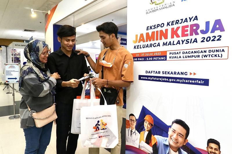 Over 1,000 youths expected to find work at nation's largest job fair The Star