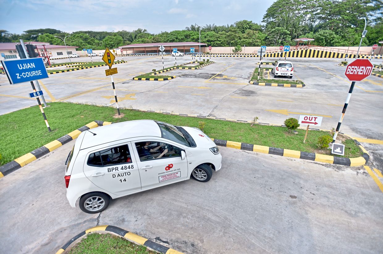 JPJ driving schools commenced etesting on April 1. — RAJA FAISAL HISHAN/The Star