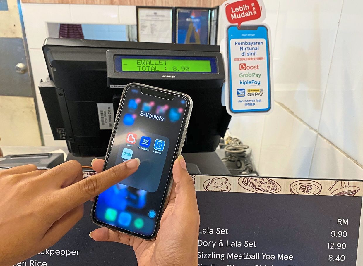 Going cashless may not pay off - Vimarsana News
