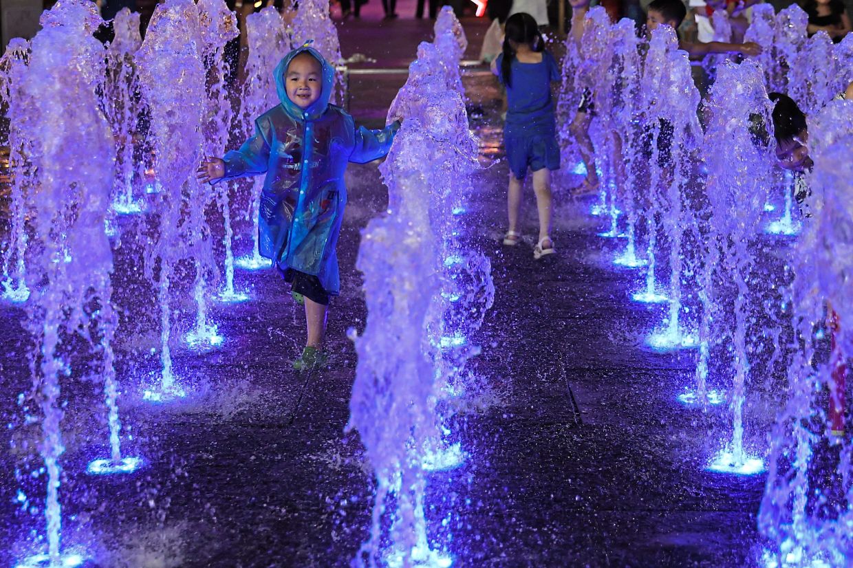 Heatwave plays havoc on nation's power grid - Vimarsana News