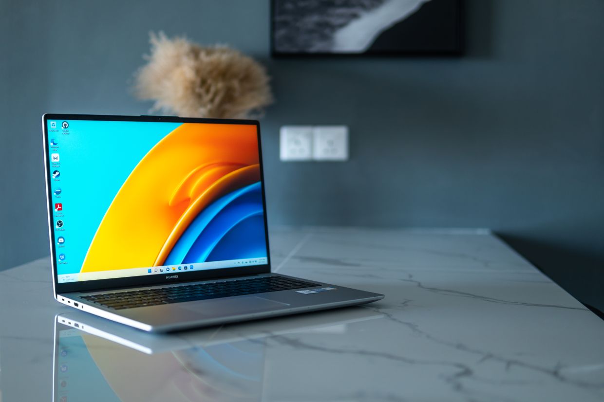 The HUAWEI MateBook D 16 enables users to better harness smart productivity and creativity towards an elevated smart office experience.