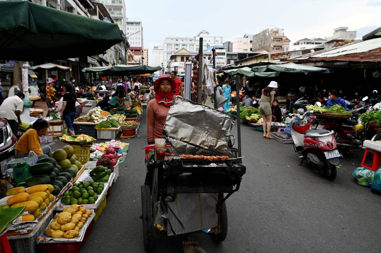 Cambodia's poverty rate falls to 17.8% in 2020: official - Vimarsana News