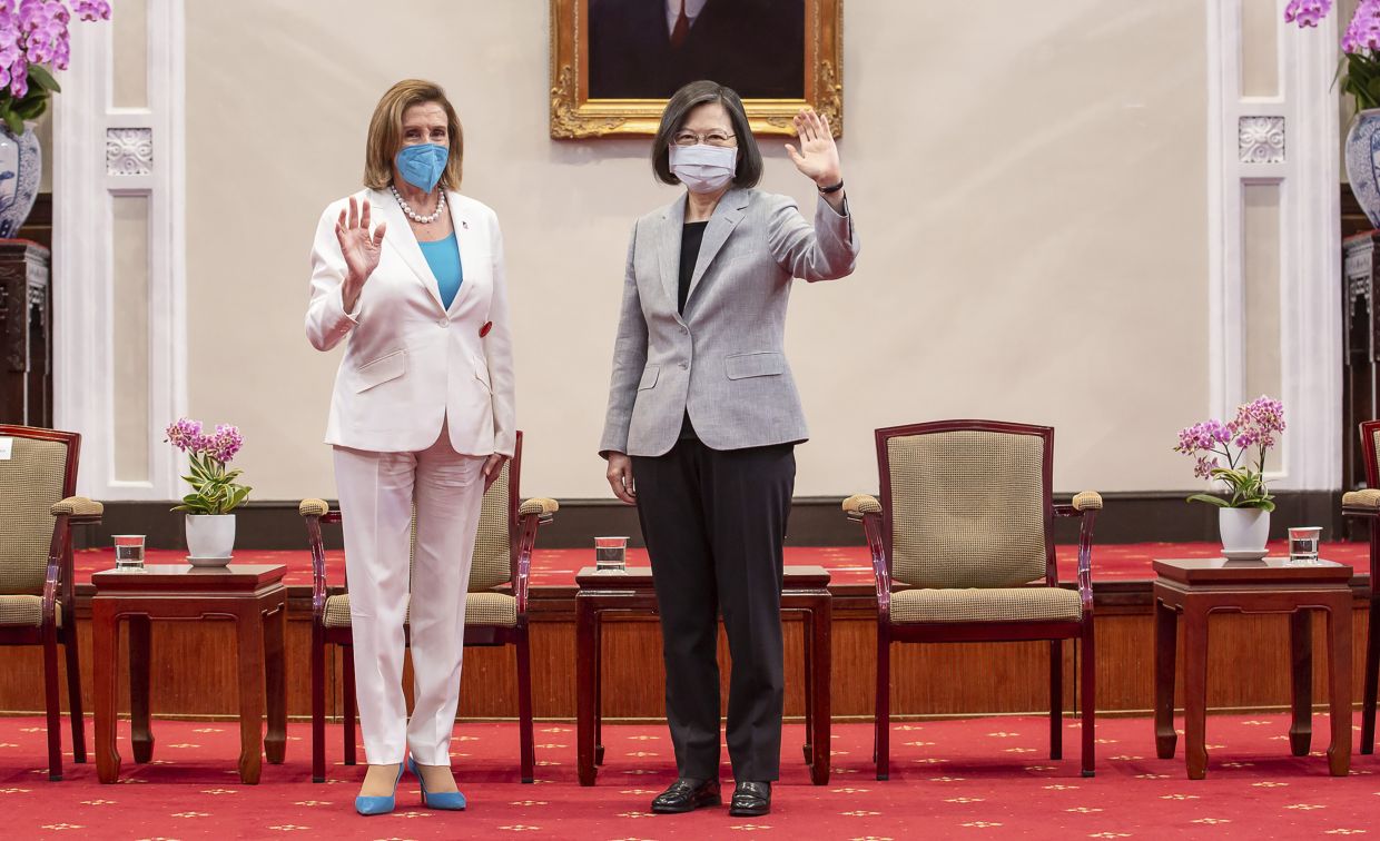 Nancy Pelosi knocks out China's Weibo as millions track Taiwan trip | The Star