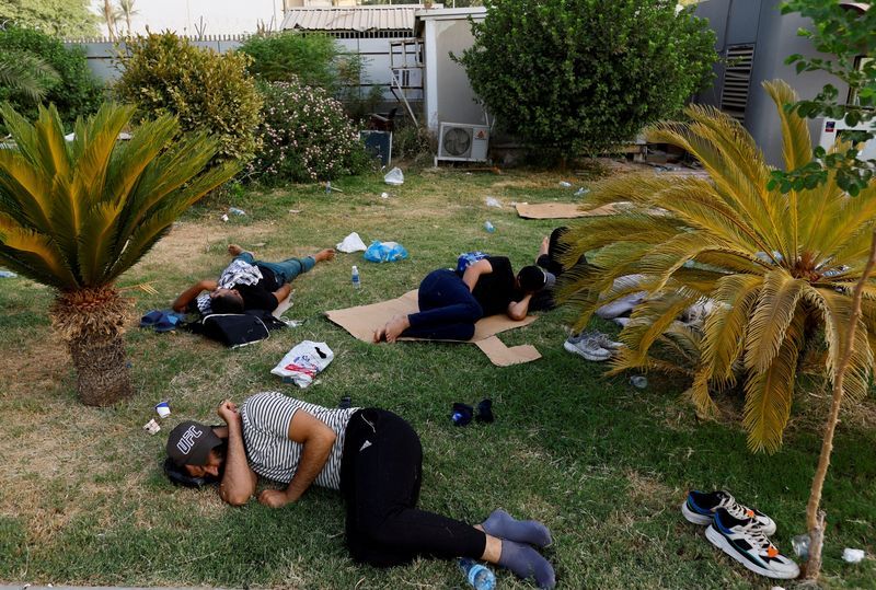 Former Iraqi activists dismayed as powerful groups use protest tactics - Vimarsana News