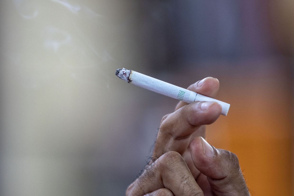 No human right to smoke and vape - Vimarsana News
