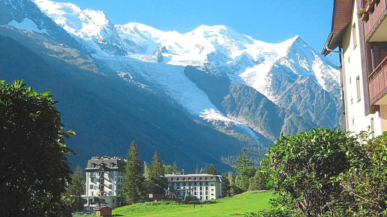 Climbing France's Mont Blanc is a lot harder this year - Vimarsana News