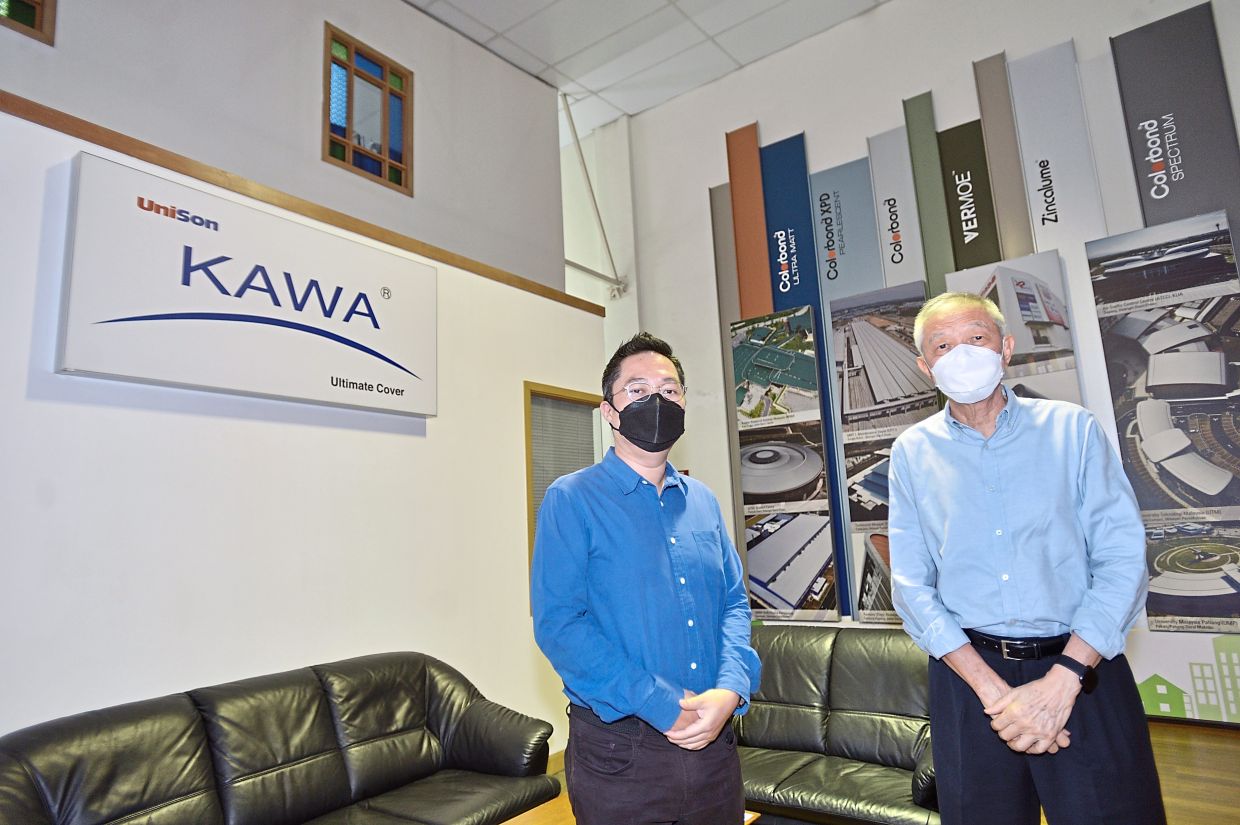 NS BlueScope Malaysia Marketing vice president Ken Wong (left) and United Seasons Sdn Bhd managing director Ben Shariff Abdullah (right) - the companies behind the “Roofing Our Communities” initiative.