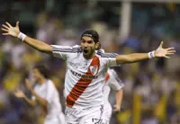 QuickCheck: Is there a footballer that has played for more clubs than the Guinness World Record holder?