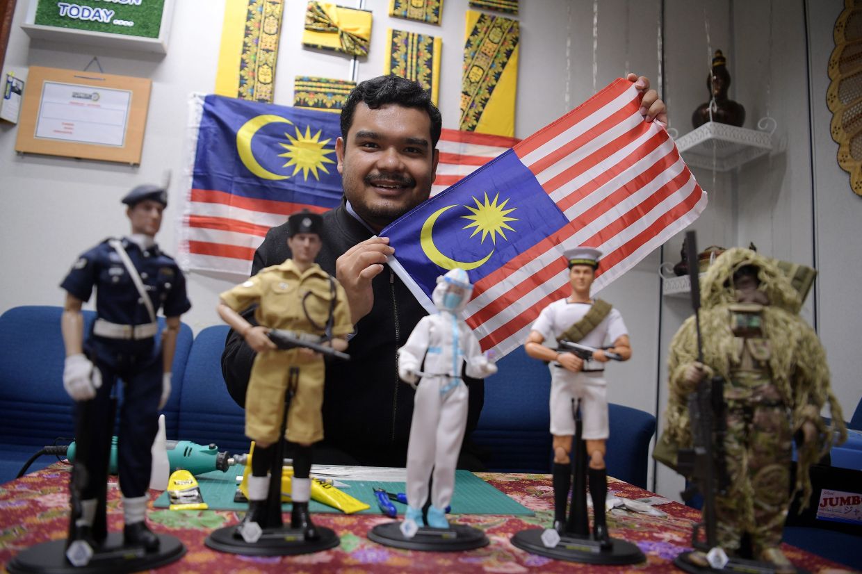 Uniformed heroes inspires Malaysian artist's figurine series - Vimarsana News