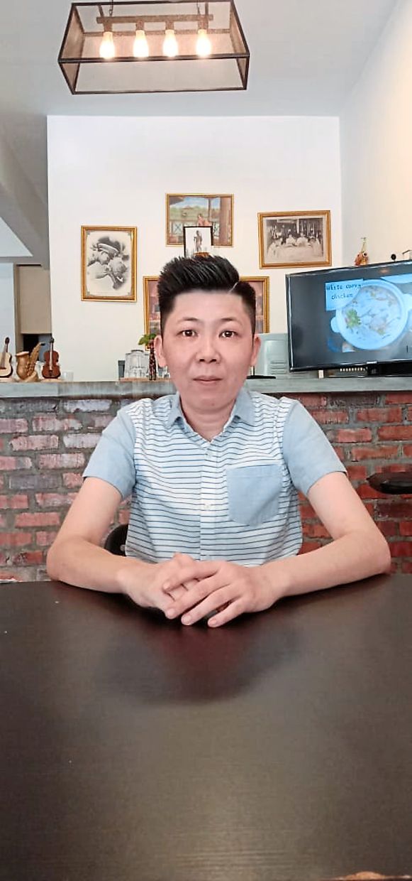Loke, who lived in Thailand for a few years, opened a restaurant in KL devoted to north-eastern Thai cuisine.