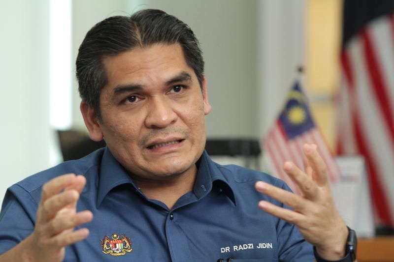 Education Minister: Teachers should not turn year-end exams into 'high stake' events - Vimarsana News