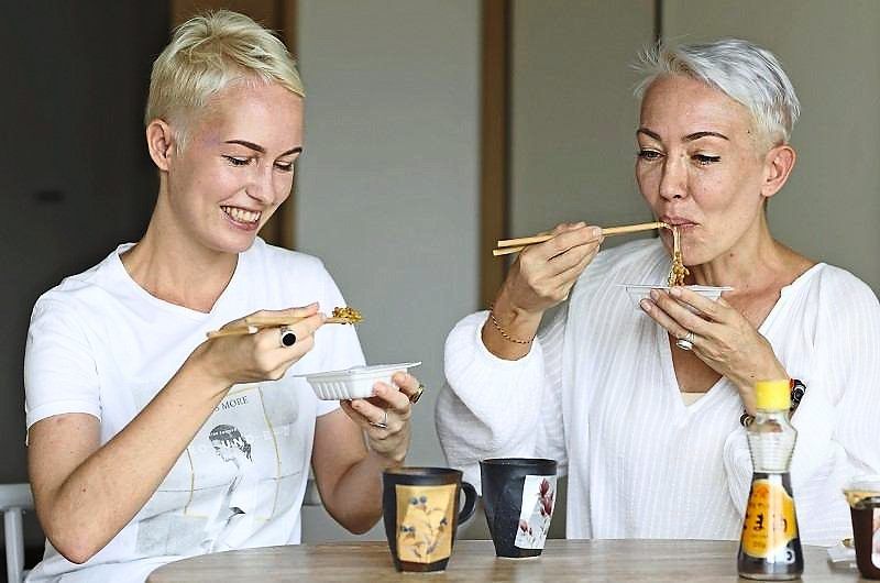 New life: Nesterenko (right) and her daughter Anastasiia often eat natto to cut down on food costs.– Photos: Japan News/ANN