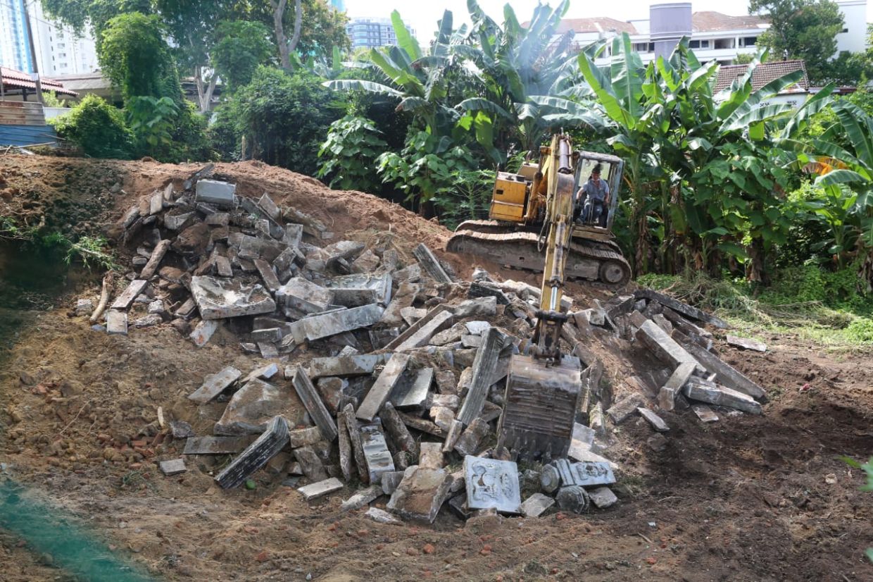 Penang govt probe destruction of historic tomb - Vimarsana News